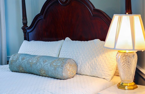 Destrehan Bed & Breakfast | Ormond Manor