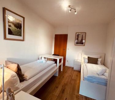 Ibbenbueren Wohnung | Osnabrücker Strasse Wooon 10 Einzelbetten I 5-Zimmer I TV I Bad NEU I Premiumbettwäsche