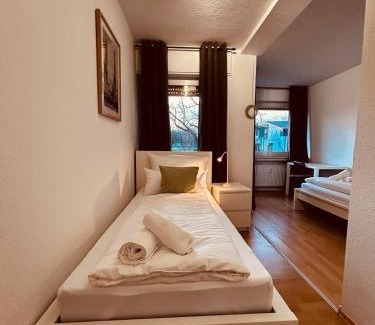 Ibbenbueren Wohnung | Osnabrücker Strasse Wooon 10 Einzelbetten I 5-Zimmer I TV I Bad NEU I Premiumbettwäsche