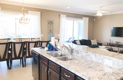 Loughman Hütte | Ospreys Landing at Solterra Resort