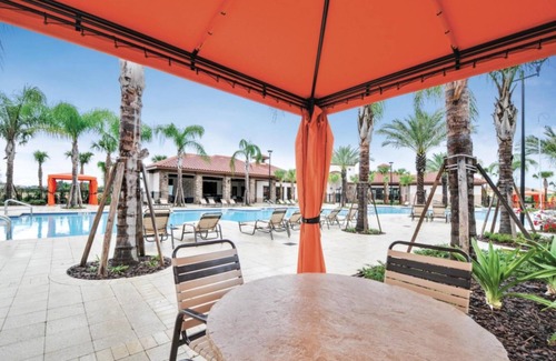 Loughman Hütte | Ospreys Landing at Solterra Resort