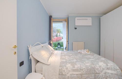 Tremezzina Wohnung | Ossuccio Apt with Balcony & Private Parking