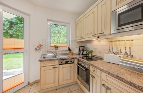 Zinnowitz Wohnung | Ostseetrio Haus 2 - 08 - schönes Domizil mit Terrasse und Strandkorb