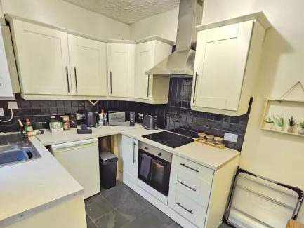 Accrington Haus | Oswaldtwistle Spacious 3 Bedroom Two Bath