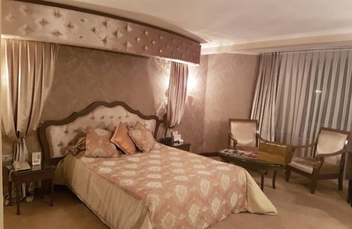 Karesi Hotel | Otel Basti Otantik