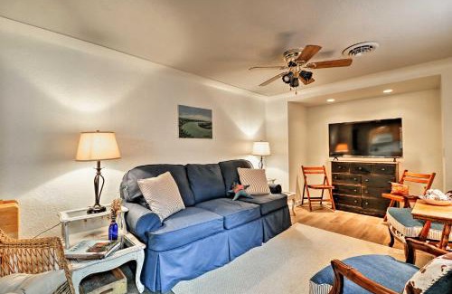 Bedford Haus | Ottawa Lake Home with BBQ and Patio, 15 Mi to Toledo