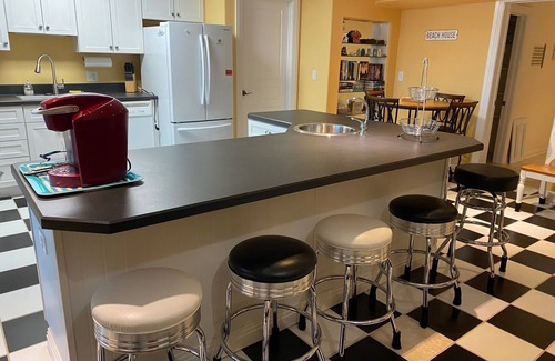 Sandbridge Haus | Our Sand Castle-Waterfront, Private Pool, Beach, Dock, Fishing, Kayaks, Sunsets!