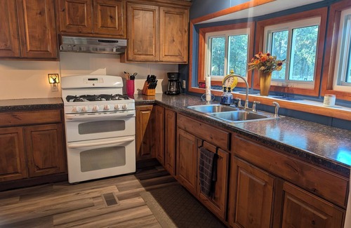 Minong Kabine | Outdoor Adventure HQ Lakes, Trails, Hunt, Fish