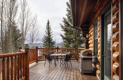 Granite Ridge Haus | Outpost: Granite Ridge Cabin 7602 - Private Hot Tub!