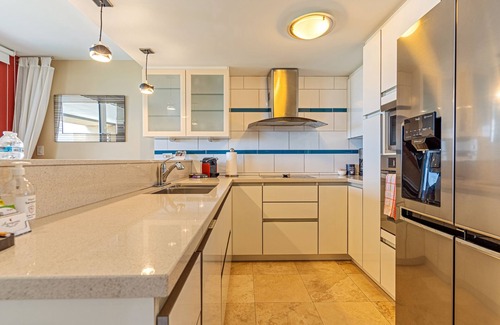 Eagle Beach Eigentumswohnung | OUTSTANDING OASIS 4th FLOOR CONDO At EAGLE BEACH