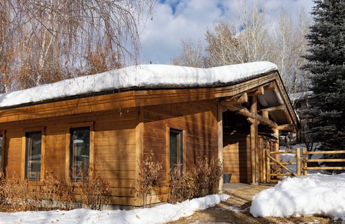 Ketchum Haus | Luxurious One-Room Guest House in Ketchum