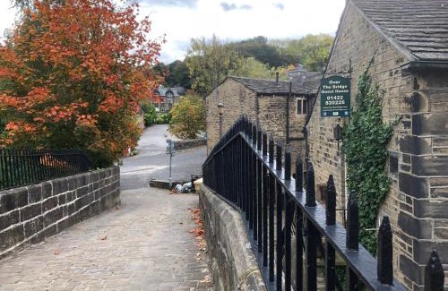 Ripponden Haus | Over The Bridge Guest House