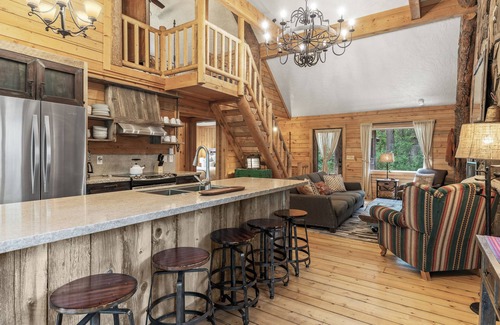 Sundance Kabine | ÜBER DEN FLUSS UND DURCH DAS HOLZ