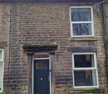 New Mills Haus | Over Torrs Cottage