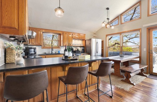 Lost Bridge Village Kabine | ★ ᖇᗩYBUᖇ ᑎ LOᗪGE »Whirlpool» $ 1M LᗩKE VIEW!