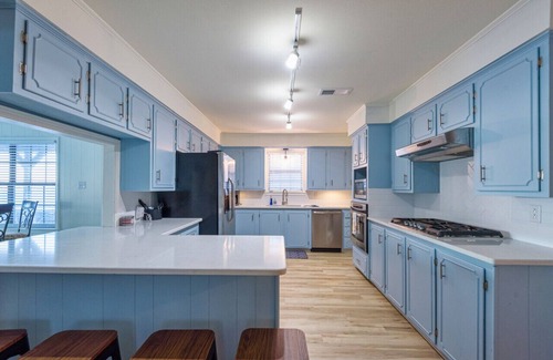 Ventress Haus | Oversized Newly Renovated Home with Pool and Private Pier! Sleeps 10!