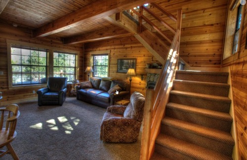 Foresta Kabine | Owl Moon Cabin - Rare jewel of a cabin located inside Yosemite National Park