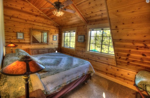Foresta Kabine | Owl Moon Cabin - Rare jewel of a cabin located inside Yosemite National Park