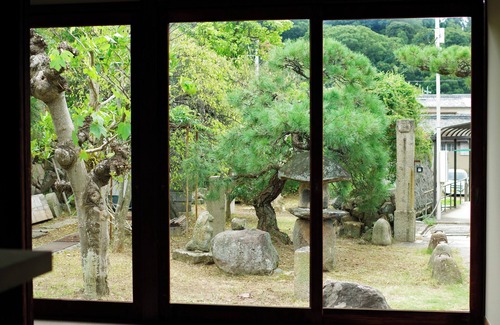 Shodoshima Haus | Oyashiki Stay - Ko, Experience island life in a traditional house.