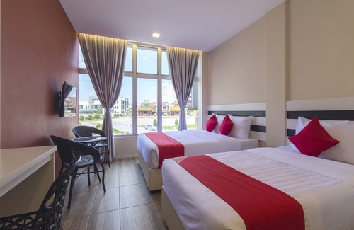 Port Dickson Hotel | OYO 1145 Lea Guest House & Cafe