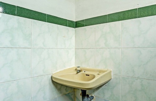 North Legian Hotel | OYO Collection O 91125 Puri Dewa Bharata