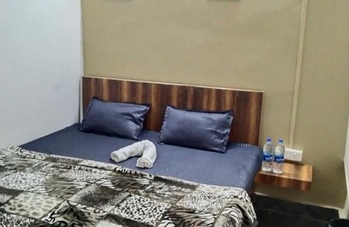 Jabalpur Hotel | POP IAE487 Hotel Bloom In