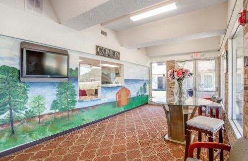 Muskegon Heights Hotel | OYO Hotel Mona Lake Muskegon