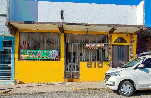 Villahermosa Hotel | OYO Hotel Posada Los Faroles,Tabasco