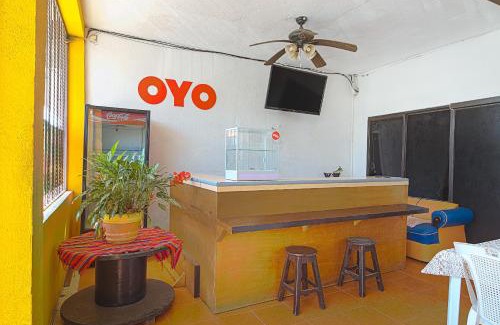 Villahermosa Hotel | OYO Hotel Posada Los Faroles,Tabasco