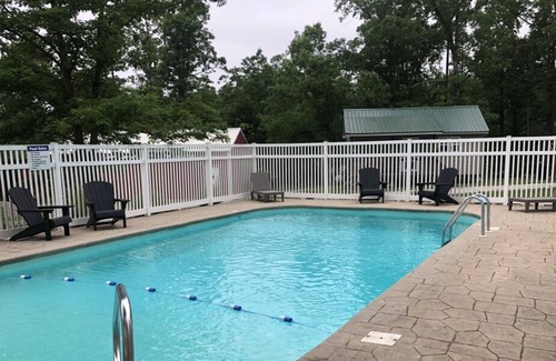 Teresita Sonstige | Ozark Getaway! With Free Parking, Outdoor Saltwater Pool