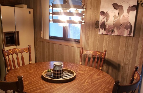 Eminence Kabine | Ozark Oasis 3 B/ 3 B in Eminence with Spectacular View!