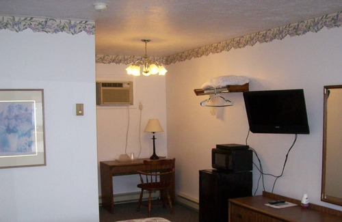 Gainesville Hotel | Ozark Plaza Motel & RV Park