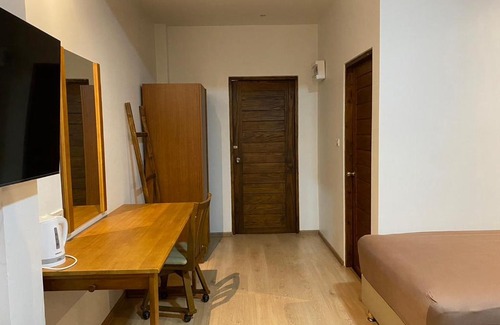 Bang Krasan Haus | P Villa Homestay