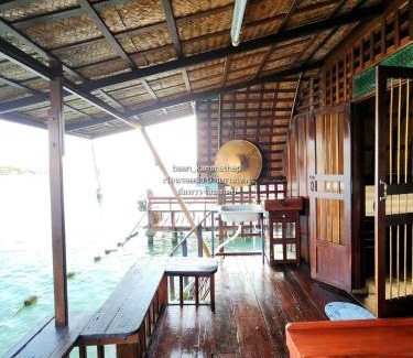 Amphawa Haus | p2 เรือนกระท่อมน้ำ เรือนรอยน้ำ บ้านกามเทพ อัมพวา โฮมสเตย์