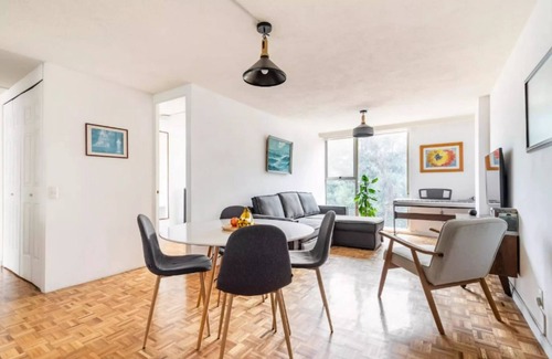 Del Valle Wohnung | P403- 3BR/1BTH - One Bedroom Apartment, Sleeps 5