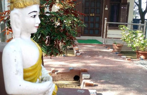 Haldwani Haus | Paawan HomeStay (Vaibhav Chand)