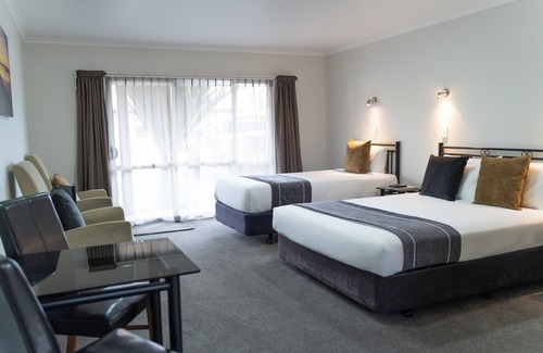 Whakatane Hotel | Pacific Coast Motor Lodge
