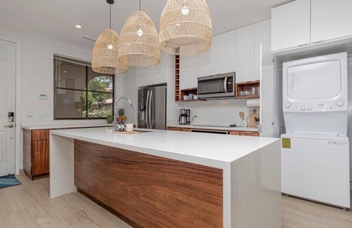 Coco Eigentumswohnung | Pacifico L403 Renovated - Main Floor 2 Bed/2 Bath