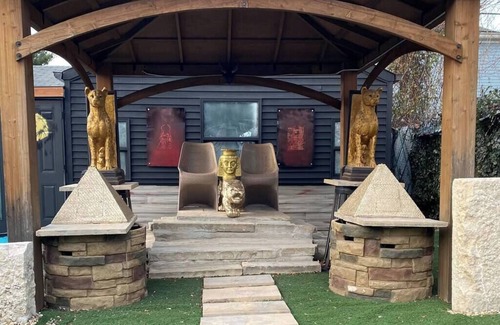 Old North Columbus Haus | Palace Ramses: OSU/SOHUD Luxury Home w/ Barcade/Gym/Throne/ 1st Flr Master Suite