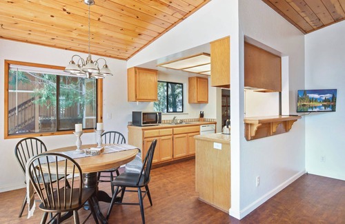 Truckee Haus | Palisades Point | Prime location!