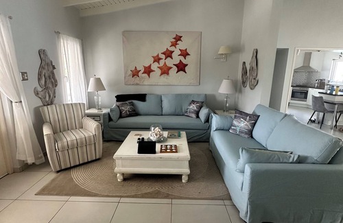 Noord Villa | Ganze Villa: Zu Fuß zu den Stränden, Einkaufen, Essen, Privater Pool.