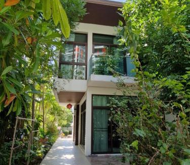 Kram Resort | Palmeraiebeach Resort Rayong ปาล์มมาลี บีช รีสอร์ท ระยอง 罗勇棕榈树海滩酒店