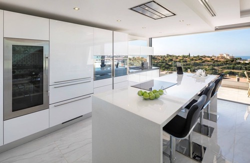 Ferragudo Wohnung | Luxus auf dem neuesten Stand der Technik, geräumige Penthouse-Wohnung mit fantastischem Meerblick - Palms Nr. 2