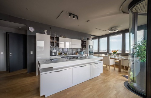 Neulerchenfeld Haus | Panorama-Suite mit Blick über die Kaiserstadt Wien
