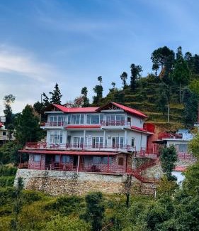 Kaul Haus | Panorama Villa at Hartola by Kusumith Retreats