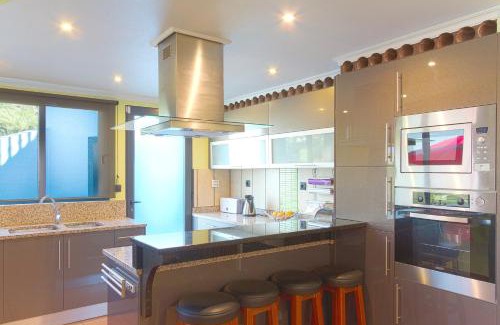 Canhas Haus | Panoramic House in Ponta do Sol