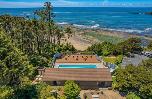 Otter Rock Eigentumswohnung | Panoramic Ocean-View Room with 2 Queen Beds