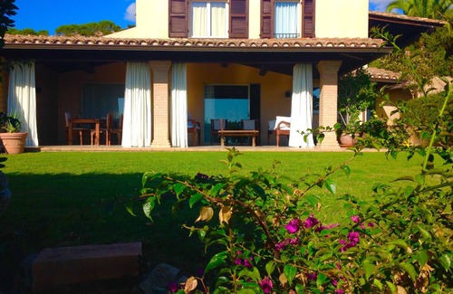 Is Molas Villa | Panoramavilla mit privatem Pool und Meerblick innerhalb eines Golfresorts