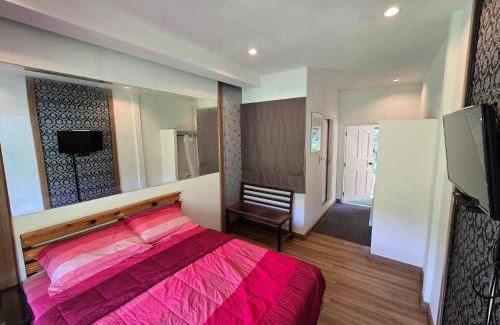 Suan Phueng Haus | PapaVacay สวนผึ้ง