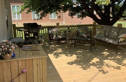 Upper Tract Haus | Pappys Platz am Rauchloch